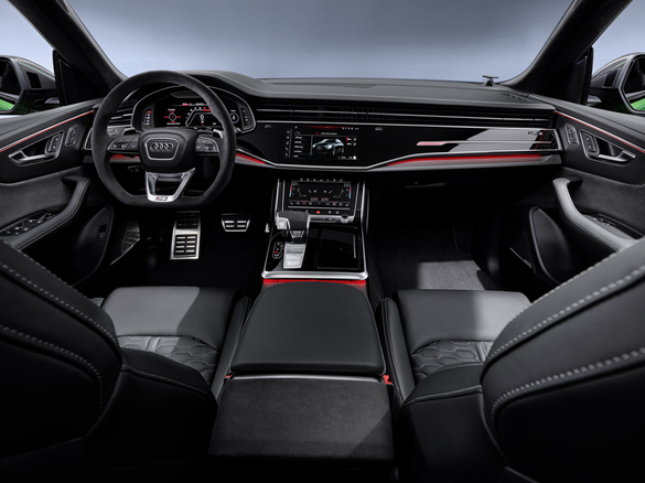 VIDEO & FOTO Audi a lansat cel mai puternic SUV al său, sub forma unei versiuni de top a celui mai scump model al familiei Q