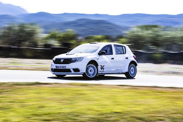 Dacia Sandero R4 - 265 CP - FOTO: ASM Motorsport