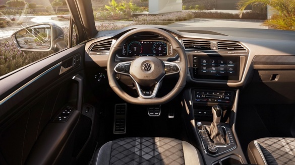 FOTO & VIDEO VW Tiguan, primul model care preia designul lui Golf 8