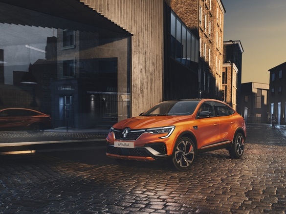 FOTO Renault a decis: SUV-ul coupe Arkana se lansează în Europa sub brandul francez, nu sub marca Dacia