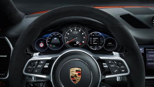 Porsche - una dintre companiile cel mai puțin afectate de pandemie