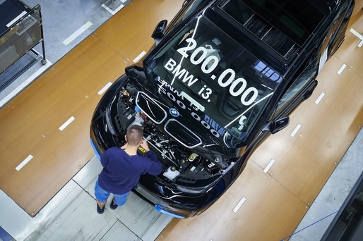 FOTO BMW a vândut 200.000 de mașini electrice i3, în șapte ani de la lansare