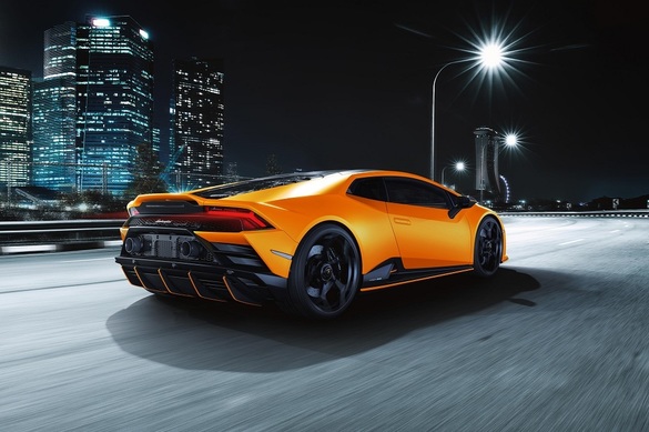 FOTO Lamborghini lansează Huracan-ul fluorescent