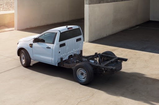 FOTO Ford lansează pickup-ul Ranger și în versiunea de autoșasiu convertibil