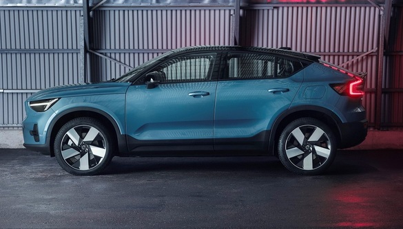 FOTO Volvo a prezentat al doilea model complet electric, C40 Recharge