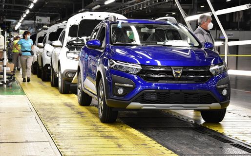România și-a încetinit serios ritmul de producție a autoturismelor. Cele două uzine, Dacia și Ford, aproape la egalitate în 2021