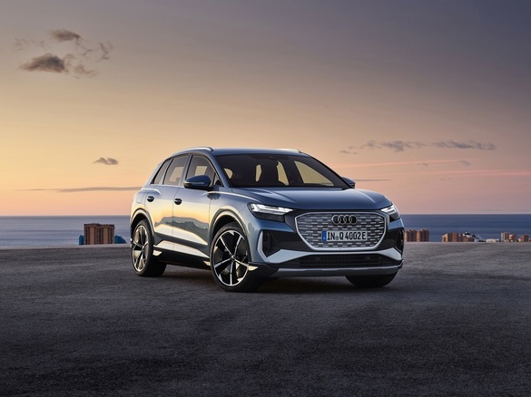 FOTO Cel mai mic Audi electric, Q4 e-tron, dezvăluit în premieră mondială