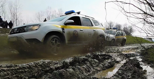 VIDEO & FOTO Dacia Duster, folosită de salvamontiștii sloveni, croați și sârbi 