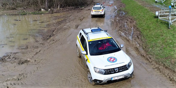 VIDEO & FOTO Dacia Duster, folosită de salvamontiștii sloveni, croați și sârbi