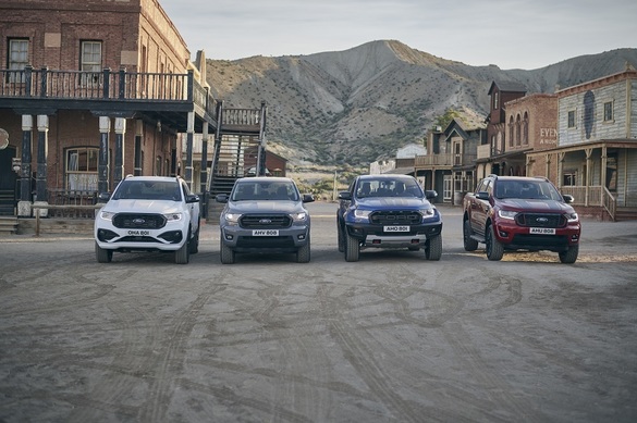 VIDEO & FOTO Ford lansează o ediție specială a pickup-ului Ranger Raptor, cu un „spaghetti western” în care se luptă cu un Jeep Wrangler