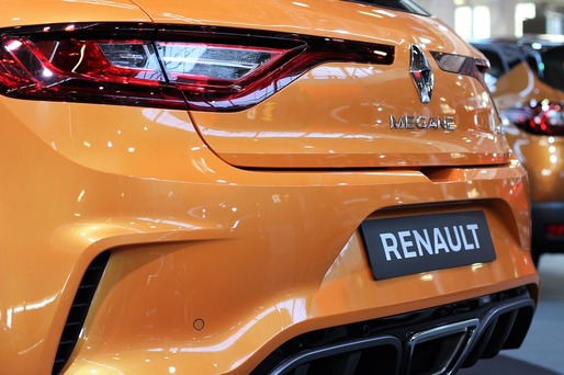 Renault prelungește opririle parțiale ale producției la trei fabrici de asamblare din Spania până la sfârșitul anului, din cauza deficitului de cipuri