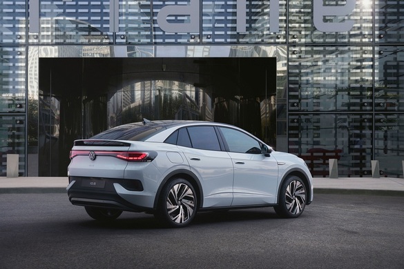 FOTO Volkswagen lansează ID.5, al treilea model global electric din familia ID