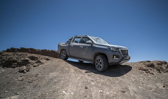 FOTO Pickup-ul Peugeot Landtrek, lansat pe piețele din Africa și America de Sud