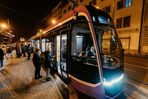 FOTO Primul tramvai nou cumpărat la Timișoara în ultimii peste 30 de ani