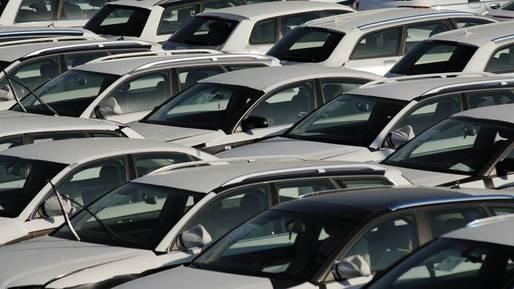 Piața auto continuă să crească față de anul trecut. Dacia își revine spectaculos, înainte de pornirea Programului Rabla