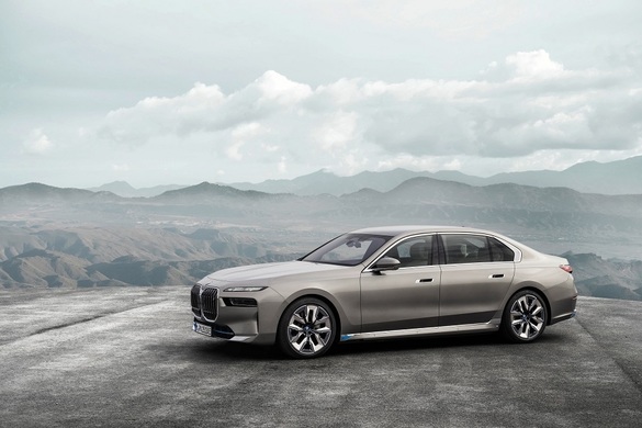 VIDEO & FOTO BMW lansează noua Serie 7 electrică și primul i7 din istorie