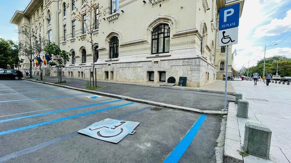 FOTO&HARTĂ Cât va costa de mâine parcarea publică pe fiecare stradă din București. Amenzi usturătoare și roți blocate pentru șoferii care nu plătesc. Unde mai poți parca gratuit