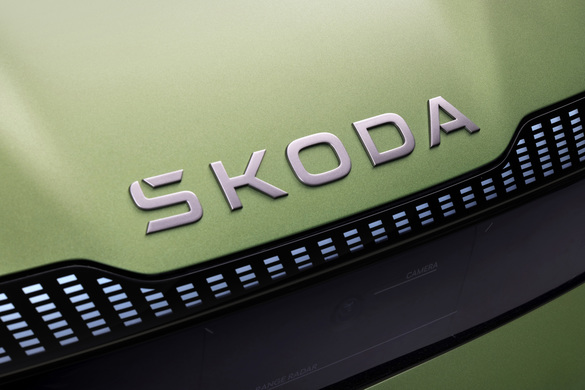 VIDEO & FOTO Skoda și-a lansat noul logo și noul limbaj de design, odată cu conceptul Vision 7S, cu multe trimiteri către Dacia
