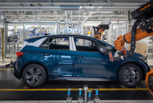 S-a terminat criza de semiconductori: fabrica VW de mașini electrice a doborât recordul de mașini produse