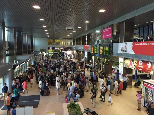 Numărul de pasageri de pe aeroporturile din București a crescut cu 82,2%, în 2022