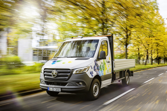 FOTO Mercedes a prezentat noul eSprinter, cu baterii mai mari și o nouă platformă