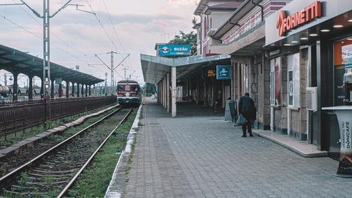 Întârzierea trenurilor CFR a devenit aproape o regulă în România, însă Guvernul vrea să amâne regulamentul despăgubirilor