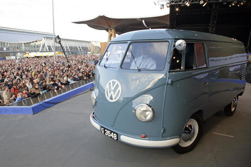 FOTO Volkswagen relansează Bus Festival, un Woodstock european al microbuzelor Bulli