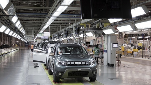 VIDEO Cum a trecut Dacia la noua identitate de marcă în doar 24 de ore