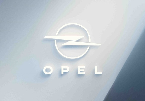 VIDEO & FOTO Opel lansează noul logo, care va fi regăsit pe mașini de anul viitor. Celebrul „Blitz” a fost reinterpretat