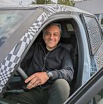 FOTO Șeful Renault, Luca de Meo, a testat noul Renault 5, înlocuitorul lui ZOE