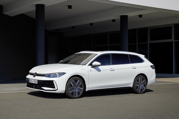 FOTO Volkswagen a dezvăluit noua generație Passat, inspirată de noul ID.7