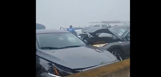 VIDEO O „super-ceață” a provocat caramboluri uriașe pe o autostradă din SUA. Aproape 160 de autoturisme implicate. Cel puțin 7 morți