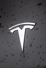 Cea mai mare companie de software din Europa nu mai cumpără de la Tesla din cauza prețurilor