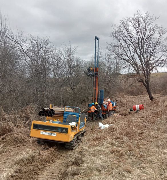 VIDEO&FOTO - Au început lucrările la tunelurile Lugoj-Deva. Umbrărescu angajează mineri