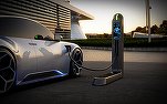 CEO-ul Stellantis: Industria auto trebuie să reducă la jumătate greutatea bateriilor vehiculelor electrice în următorul deceniu