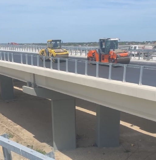 VIDEO Constructorii turci au început asfaltarea pentru deschiderea unui nou tronson de autostradă