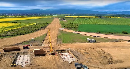 FOTO Start după 1 an pentru o nouă autostradă, care va asigura o altă legătură între Moldova și Transilvania