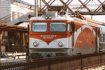 CFR reduce viteza de circulație a trenurilor în condițiile noilor Coduri portocalii și roșii de caniculă