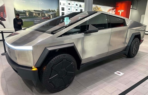 Tesla recheamă zeci de mii de mașini Cybertruck