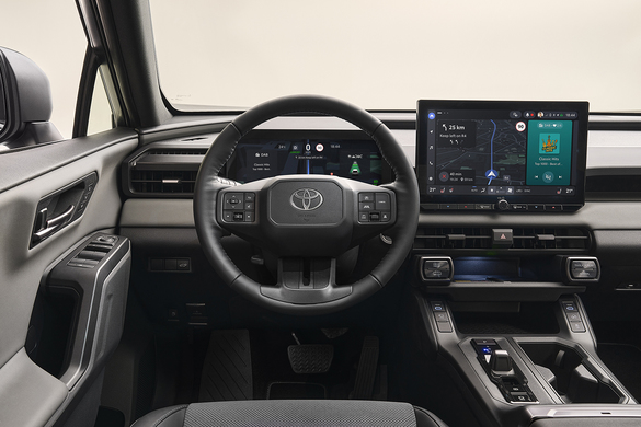 VIDEO & FOTO Toyota a prezentat în premieră noua generație RAV4