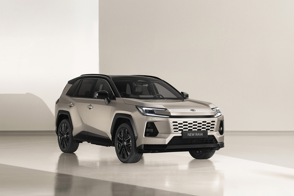 VIDEO & FOTO Toyota a prezentat în premieră noua generație RAV4