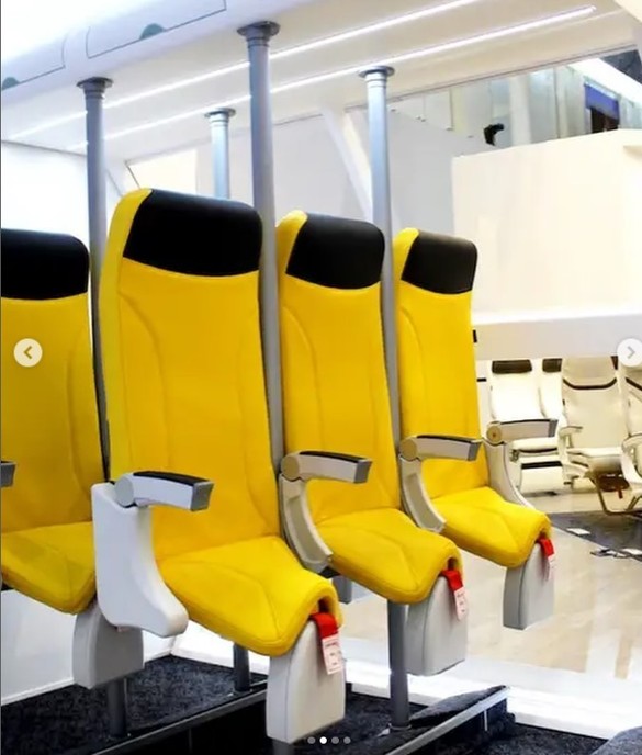 FOTO Plan vehiculat - companiile aeriene vor lansa locuri în picioare, cu bilete aproape gratis. Reacția Ryanair