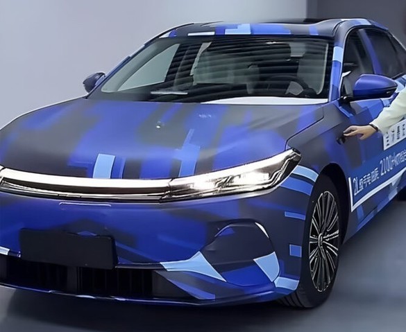 FOTO SPION cu noul automobil care va avea autonomie 2.100 de km