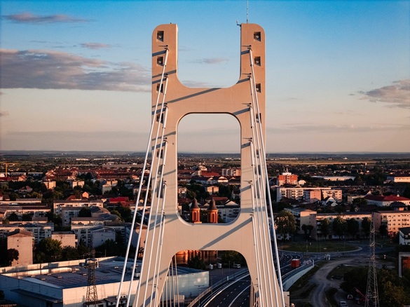 FOTO Cel mai mare pod hobanat din România, inaugurat la Satu Mare peste râul Someș