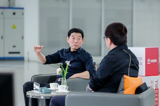 FOTO Interviul care a ridicat tensiunea în industria auto din China: Wei Jianjun, CEO al GWM, îi critică dur pe cei de la BYD. „Un Evergrande al industriei auto care încă nu a explodat!”