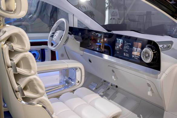 VIDEO & FOTO Mercedes a uimit americanii din California cu conceptul de lux Vision V, viitoarea Grand Limousine VLS