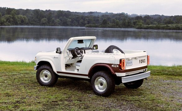 Ford se întoarce în timp - și-a surprins fanii cu conceptul Bronco Roadster FOTO