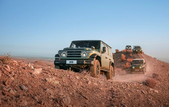 VIDEO & FOTO Producătorul chinez BAW lansează în Europa modelul militar BJ212 cunoscut ca „Beijing Jeep”