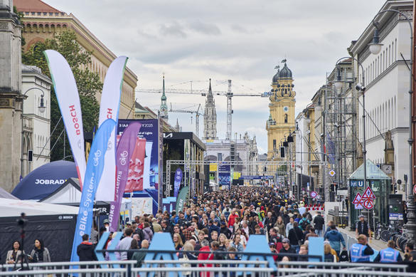 FOTO Salonul Auto din Munchen a dat lovitura - cifre record de participare și un nou contract pentru industria auto germană: „Suntem lideri globali!”