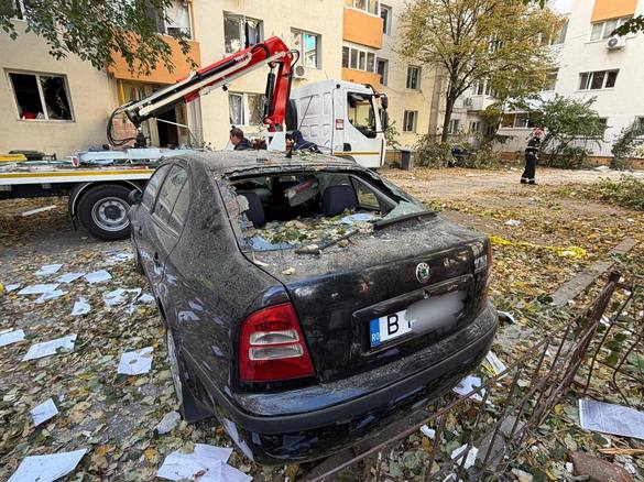 FOTO Proprietarii automobilelor distruse în explozia din Capitală primesc de la Primărie abonamente gratuite pe transportul public